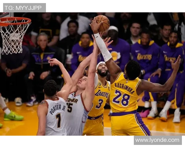 2020年湖人与掘金西部决赛第三场精彩直播回顾与分析