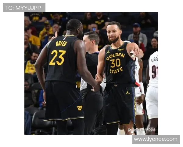 勇士与开拓者G2激战回顾：精彩瞬间与关键时刻分析